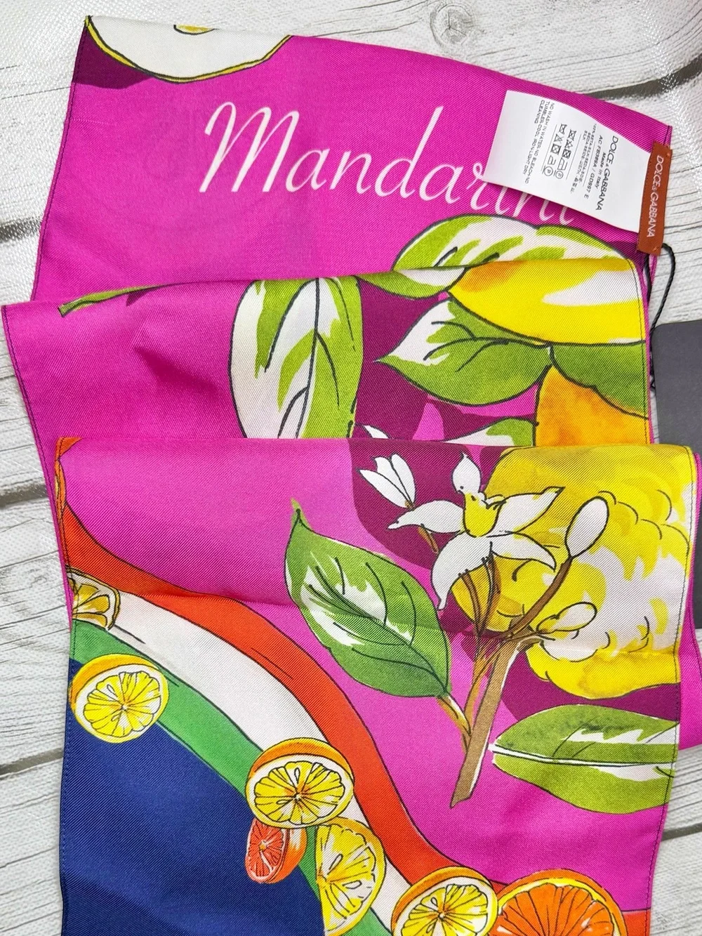 BRAND NEW Dolce & Gabbana Capri Citrus 100% Silk Scarf